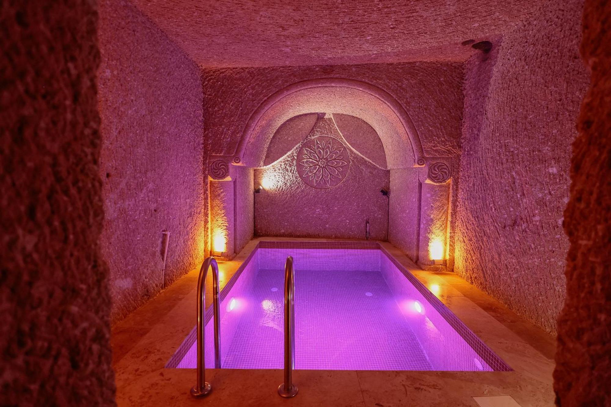 ホテル Zuemruetue Anka Cave ウルギュップ エクステリア 写真